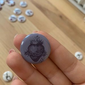 SUPER RARE BRANDY MELVILLE PIN (purple fire heart)